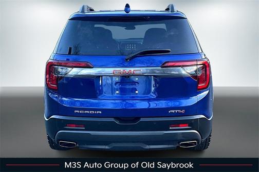 2023 GMC Acadia AWD AT4