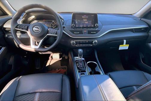 2025 Nissan Altima SR AWD