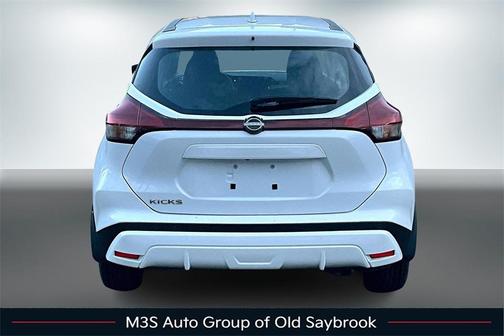 2024 Nissan Kicks S