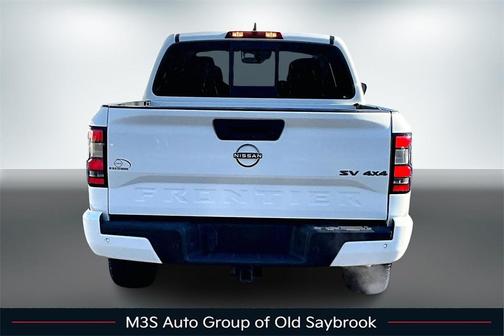 2022 Nissan Frontier SV