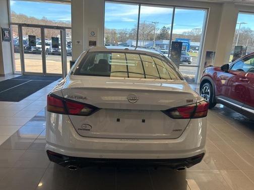 2025 Nissan Altima SR AWD