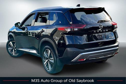 Super Black 2023 Nissan Rogue SL