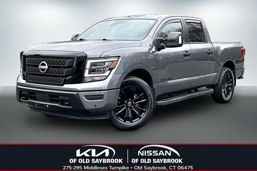 2023 Nissan Titan SV