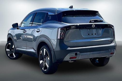 Gun Metallic 2026 Nissan Kicks SR