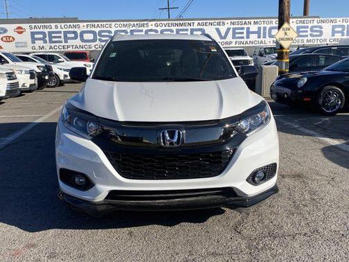 Platinum White Pearl 2021 Honda HR-V AWD Sport
