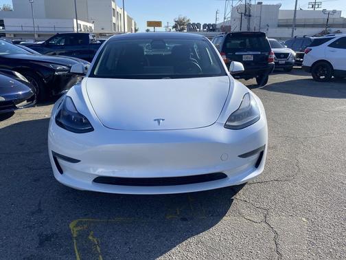 Pearl White Multi-Coat 2021 Tesla Model 3 Standard Range Plus