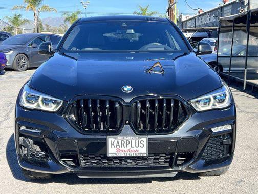 2021 BMW X6 M50i