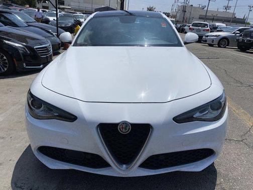 2018 Alfa Romeo Giulia Base
