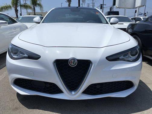 2018 Alfa Romeo Giulia Base