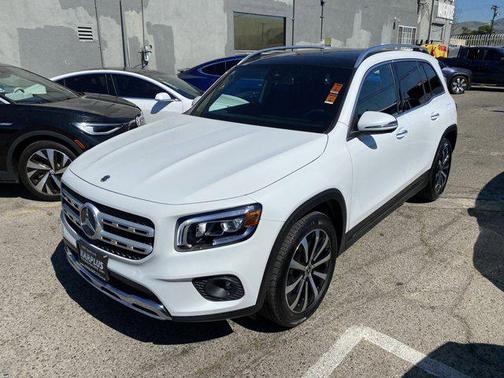 White 2022 Mercedes-Benz GLB 250 4MATIC