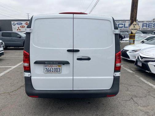 2020 Mercedes-Benz Metris Base