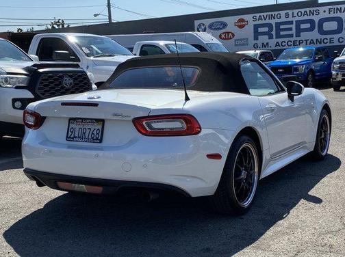 2017 FIAT 124 Spider Base
