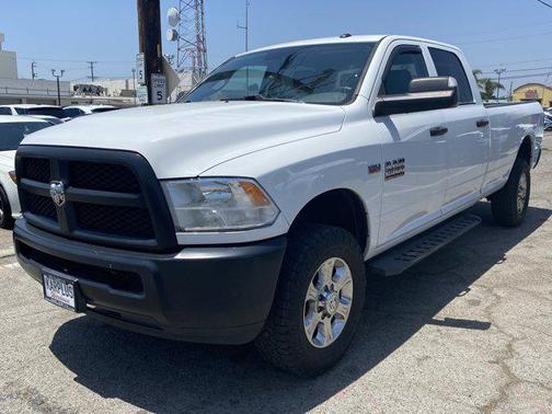 2018 RAM 2500 Tradesman Crew Cab 4x4 8' Box