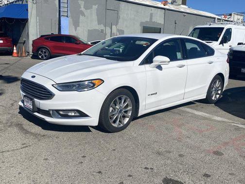 2017 Ford Fusion Hybrid SE