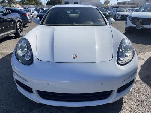 White 2014 Porsche Panamera 4