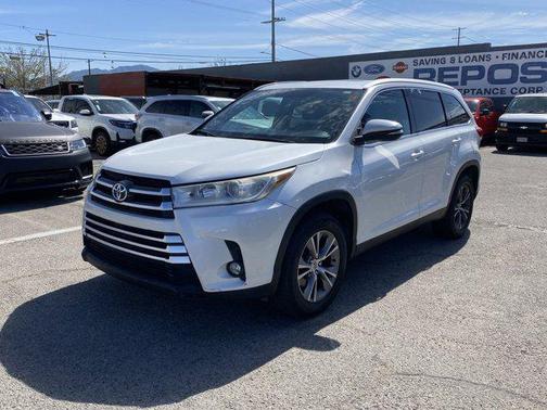 Blizzard Pearl 2019 Toyota Highlander XLE