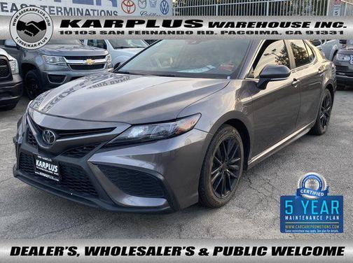 2022 Toyota Camry SE