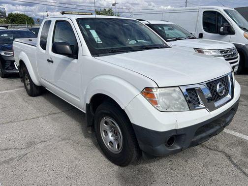 Glacier White 2019 Nissan Frontier S
