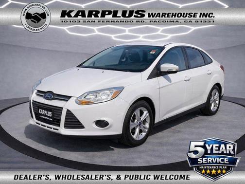 Oxford White 2014 Ford Focus SE