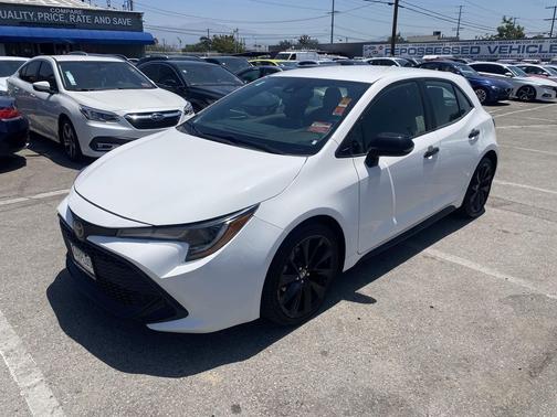 Super White 2021 Toyota Corolla SE