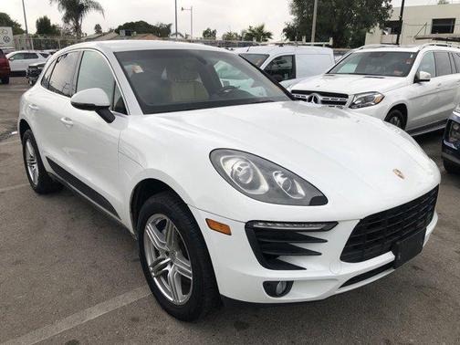 2016 Porsche Macan S
