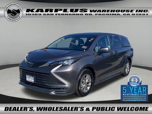 2022 Toyota Sienna LE