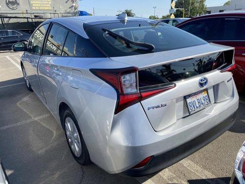 2021 Toyota Prius LE
