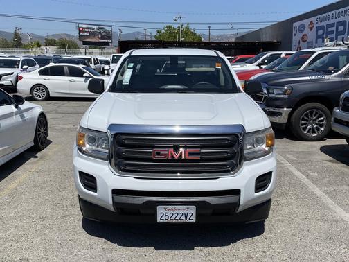 Summit White 2019 GMC Canyon Base