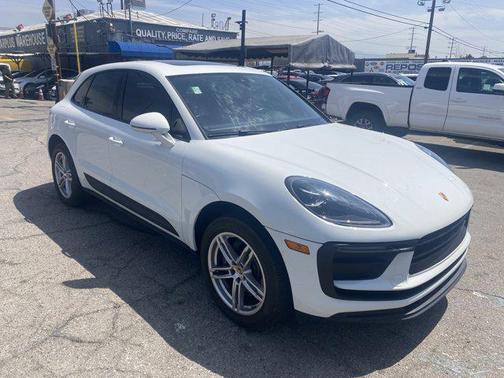 2022 Porsche Macan Base