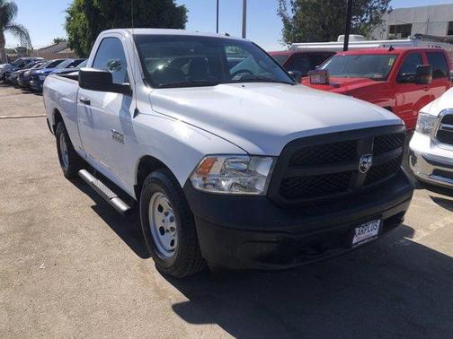 Photo 5 of 13 of 2018 RAM 1500 Tradesman/Express
