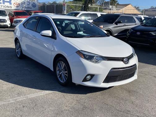 Super White 2015 Toyota Corolla L