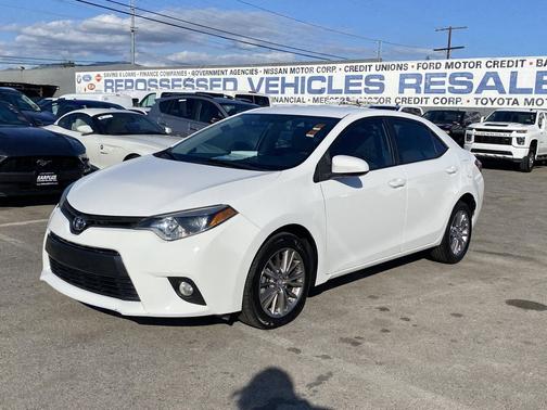 Super White 2015 Toyota Corolla L