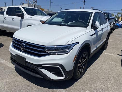 Pure White 2023 Volkswagen Tiguan 2.0T S