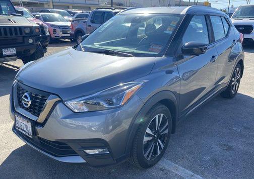 2020 Nissan Kicks SR