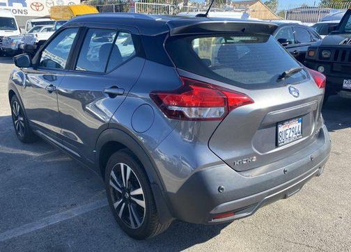 2020 Nissan Kicks SR