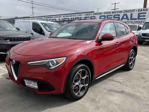 2018 Alfa Romeo Stelvio Sport