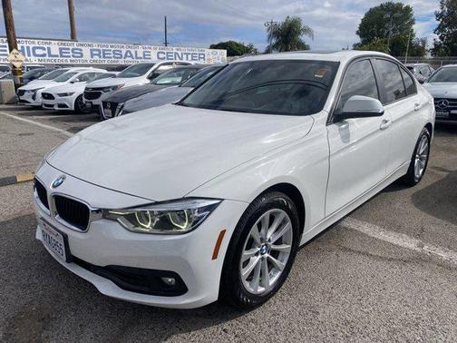 Alpine White 2018 BMW 320 i