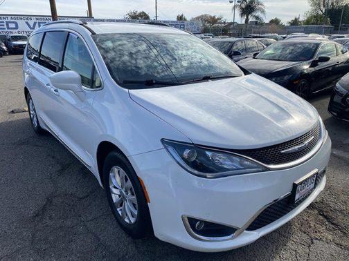 2019 Chrysler Pacifica Touring L