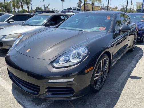 2014 Porsche Panamera 4