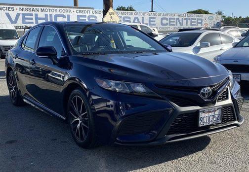 2022 Toyota Camry SE