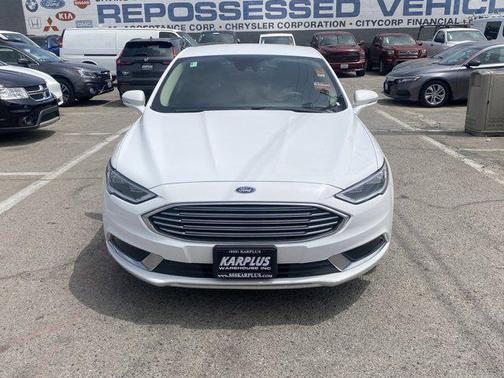 White 2018 Ford Fusion Hybrid SE