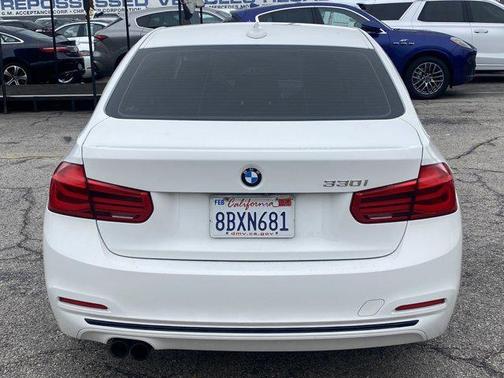 2018 BMW 330 330i