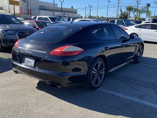 2013 Porsche Panamera 4 Platinum Edition