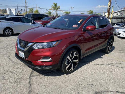 Scarlet Ember Pearl Metallic 2022 Nissan Rogue Sport SL