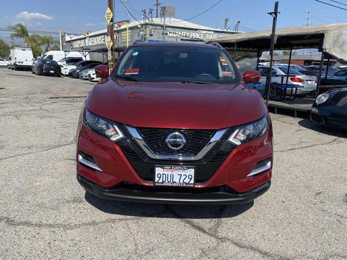 Scarlet Ember Pearl Metallic 2022 Nissan Rogue Sport SL