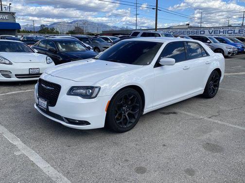 2019 Chrysler 300 S