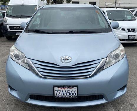 2017 Toyota Sienna LE