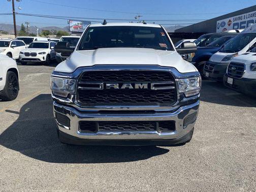 2022 RAM 2500 Tradesman Crew Cab 4x2 8' Box
