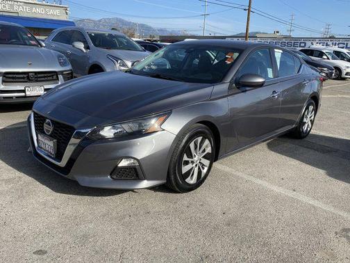 2022 Nissan Altima S FWD