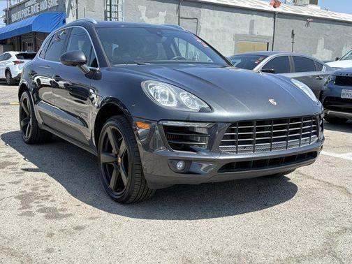 2018 Porsche Macan Base